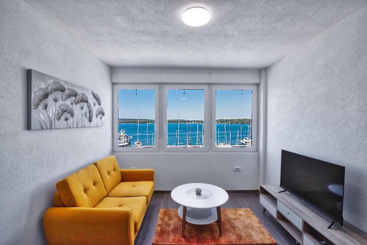 Apartment Marina With Sea View Пула Екстер'єр фото