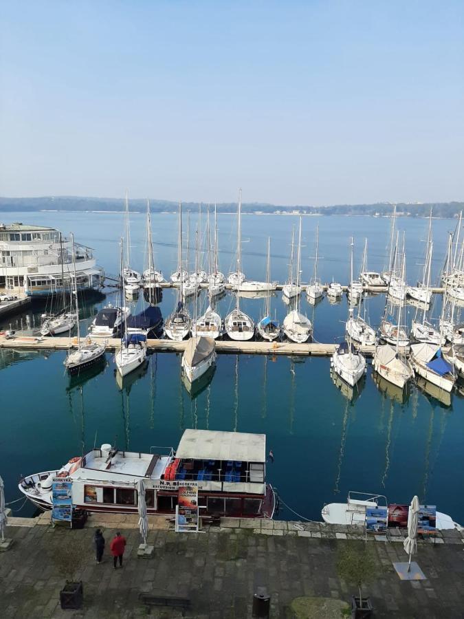 Apartment Marina With Sea View Пула Екстер'єр фото