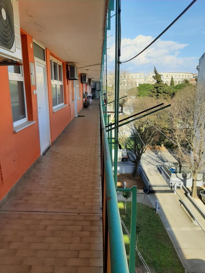 Apartment Marina With Sea View Пула Екстер'єр фото